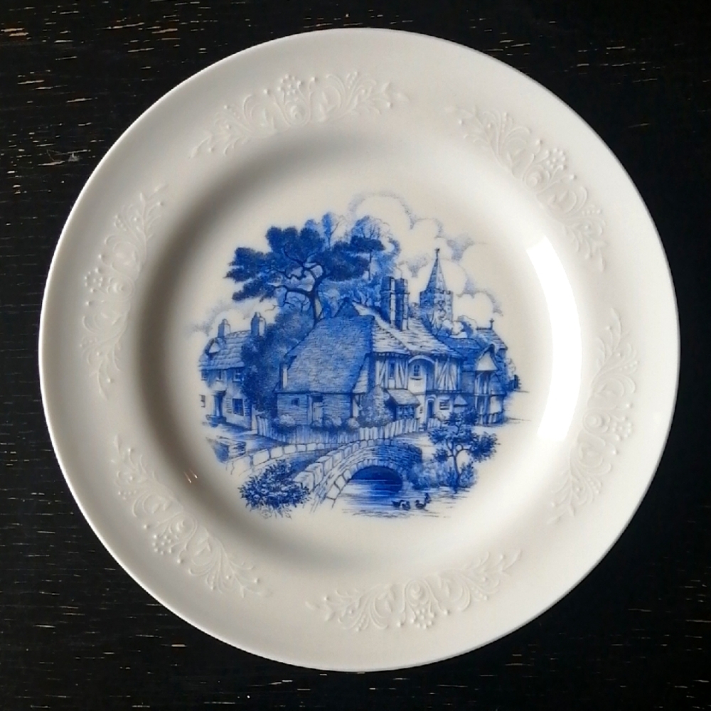 Vintage Scherzer Bavaria Germany Hand Decorated in Canada Blue White Plate (#2)